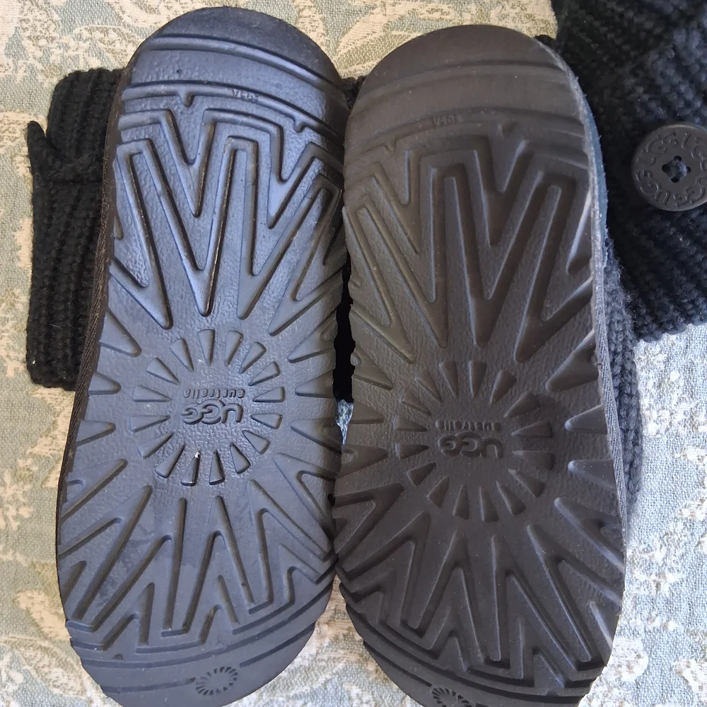 UGG Australia Black Cardy Tall Knit Fold-Over Boots Sz 8 Cozy Cozy Classic